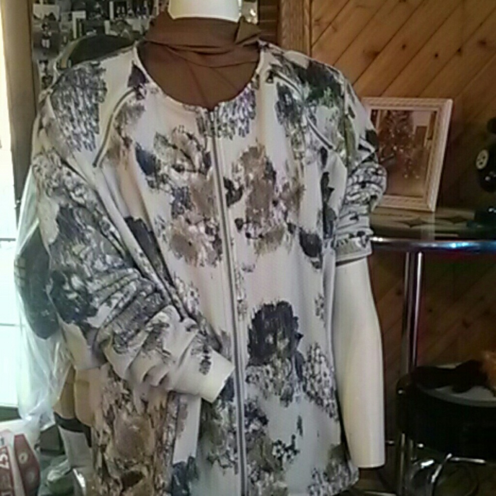 A top and jacket set
